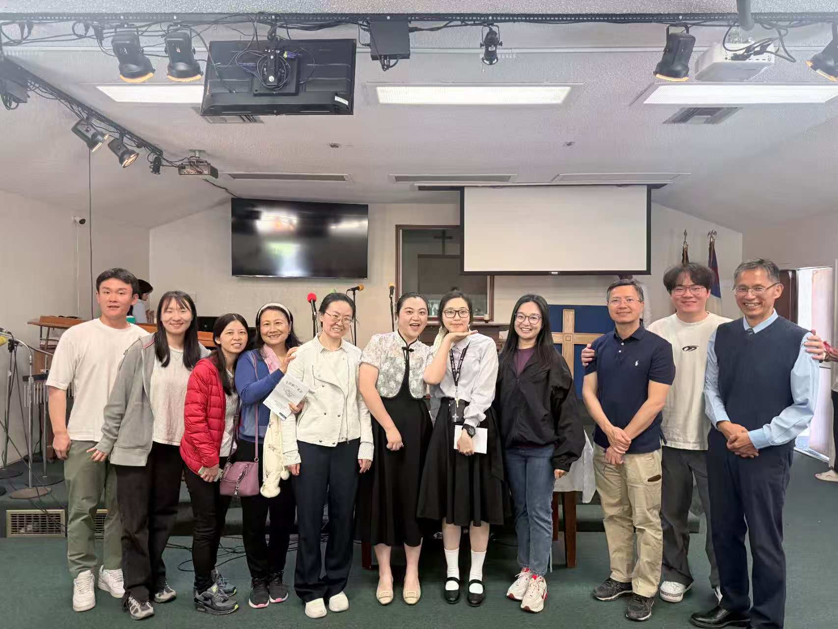 好朋友团契合照